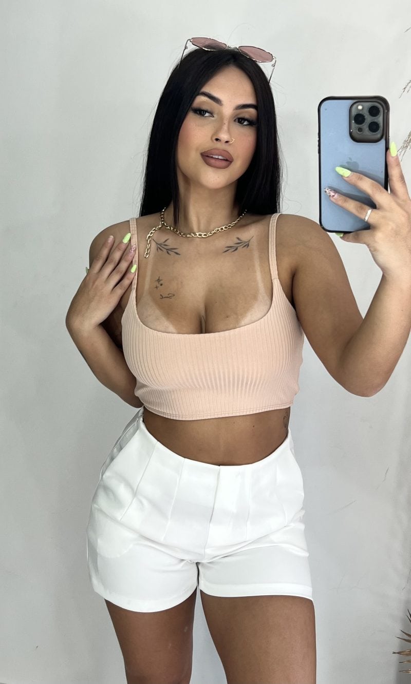 top gigi bege