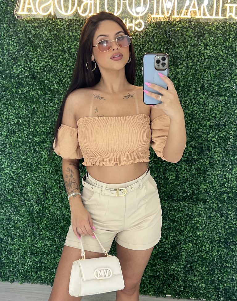 cropped ana bege