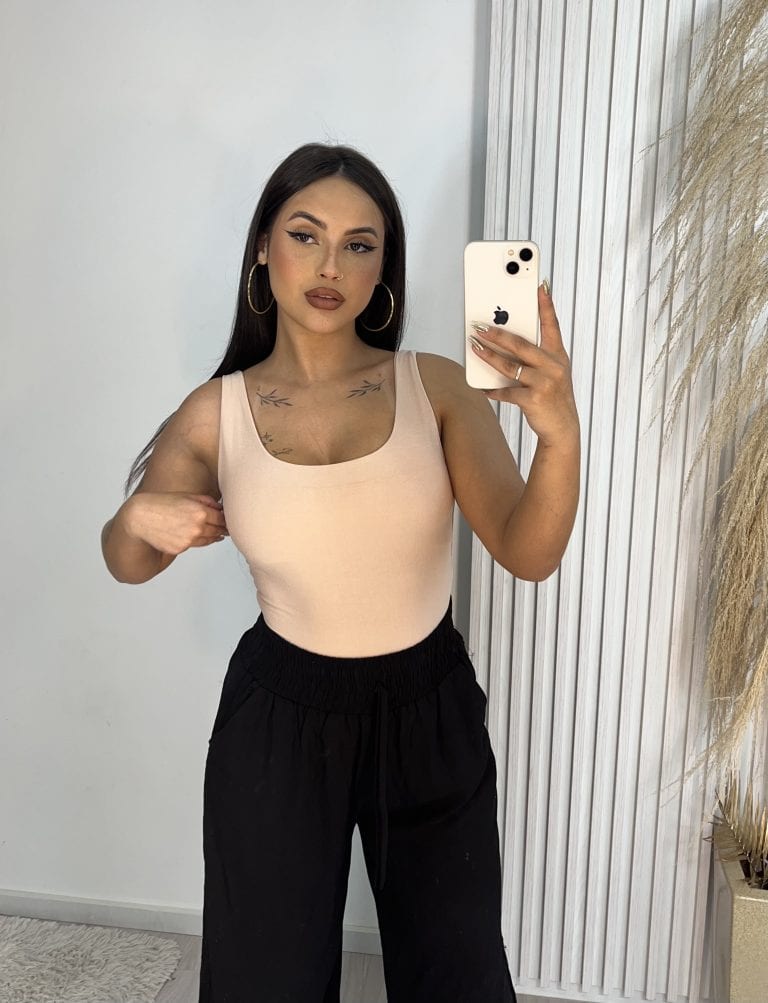 body carlinha nude