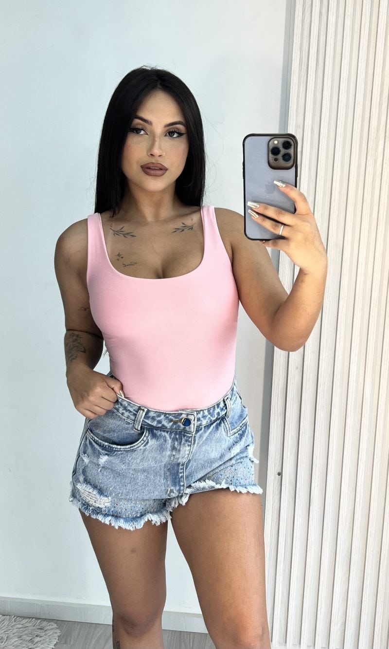body carlinha rosa bb