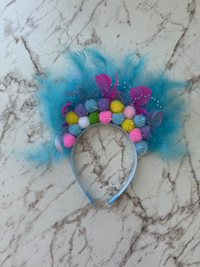 tiara pompom tiara pompom