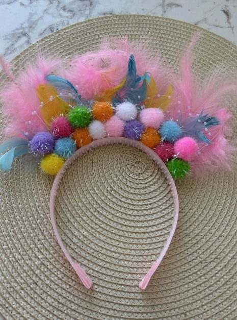 tiara pompom