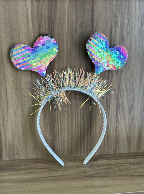 tiara paetê coração