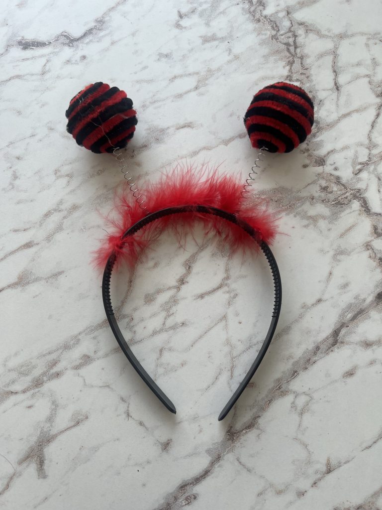 tiara abelhinha vermelho