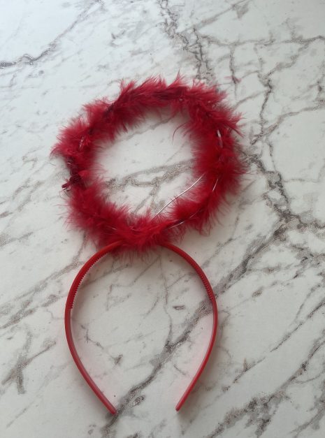 tiara anjinho vermelho