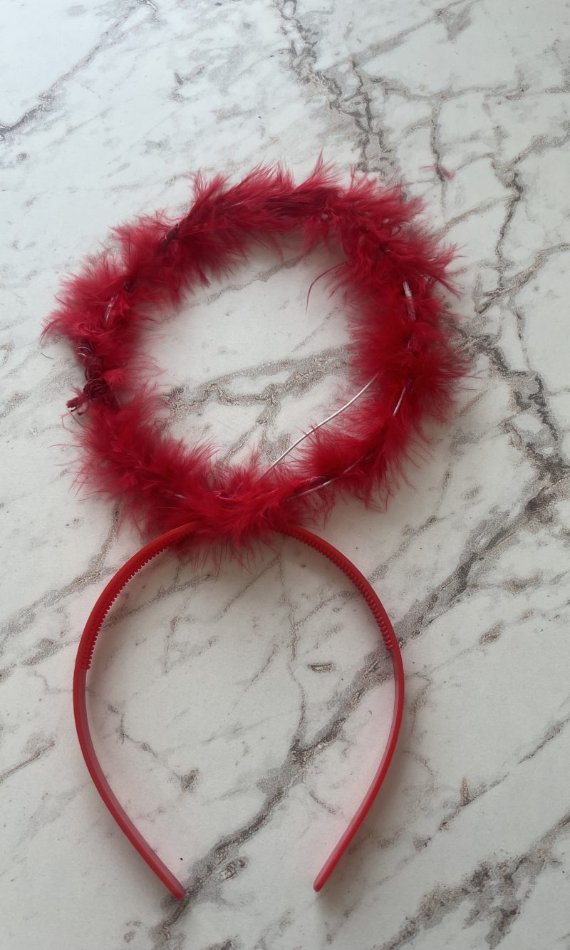 tiara anjinho vermelho