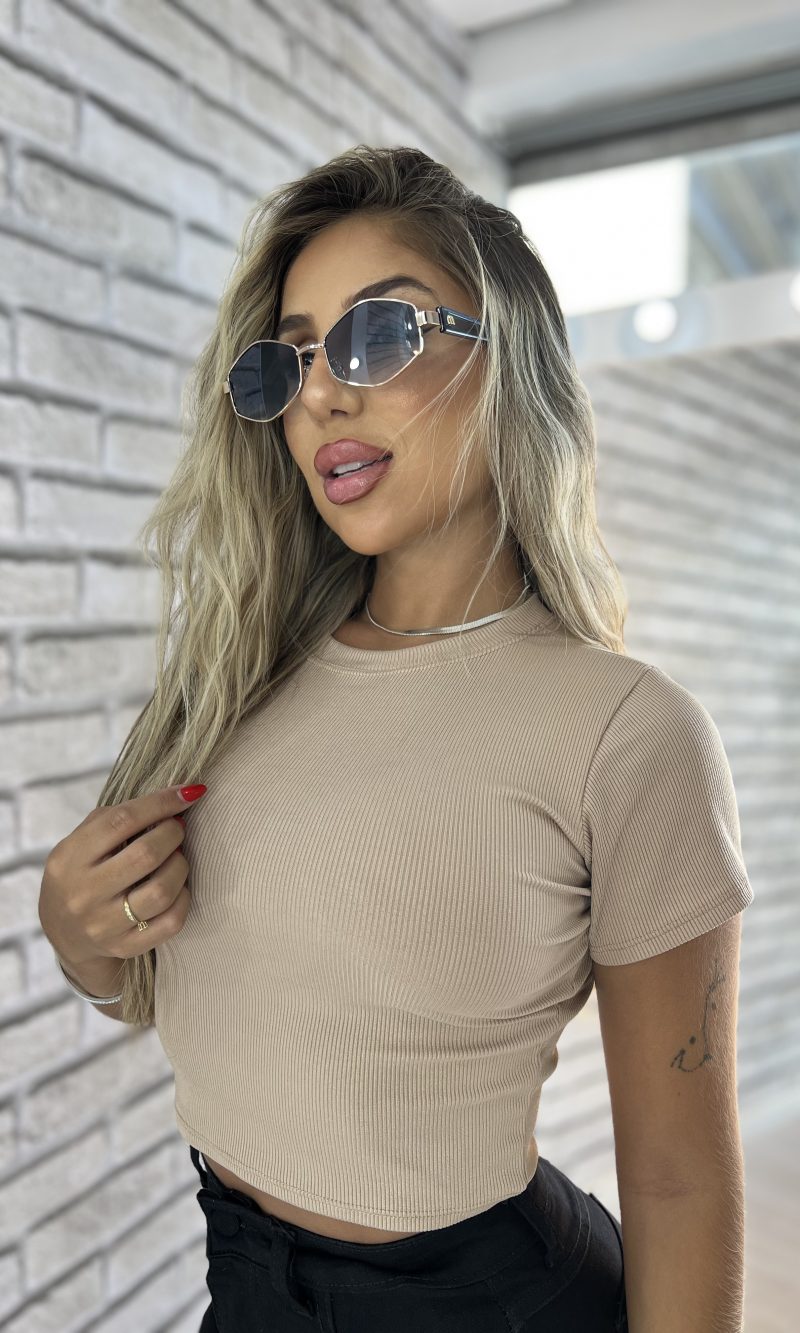 blusa cropped manu bege