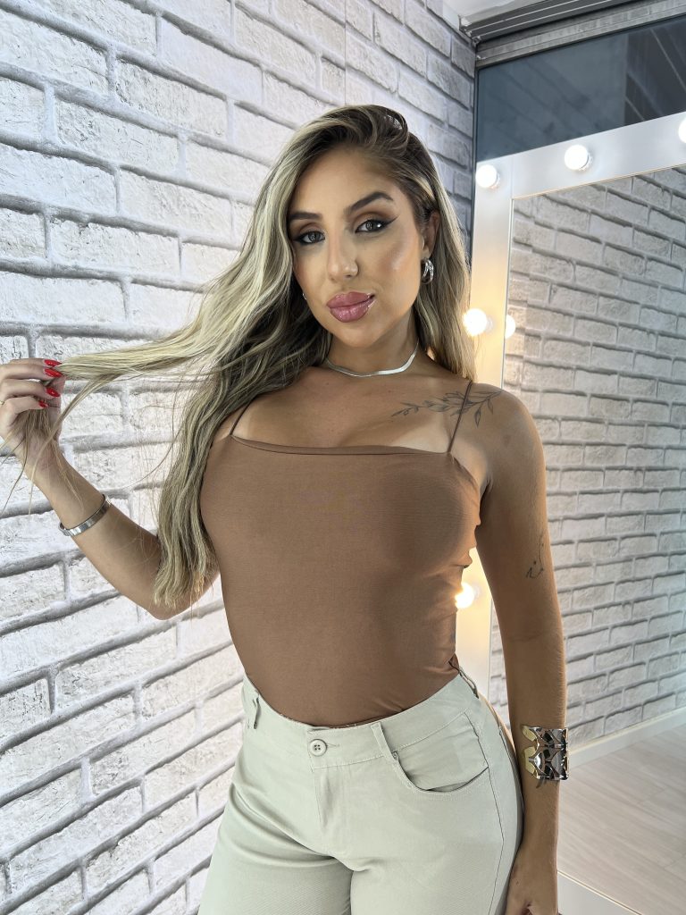 body mariana preto