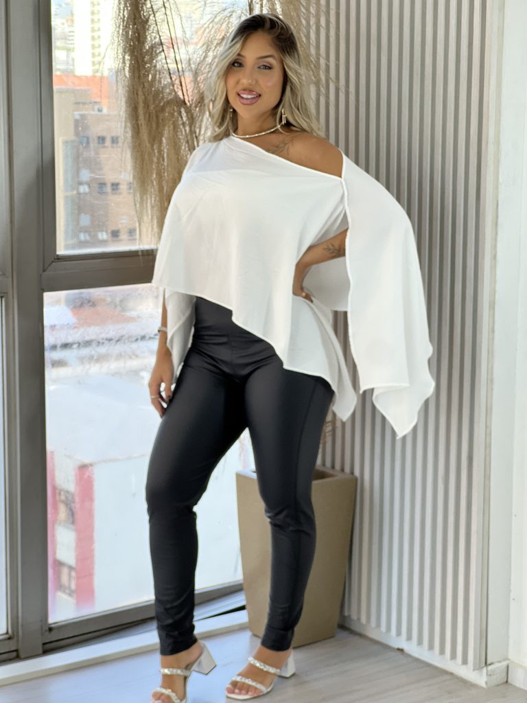 blusa com top pietra off white blusa com top pietra off white