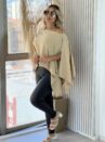 blusa capa com top bege