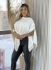 blusa capa com top branco