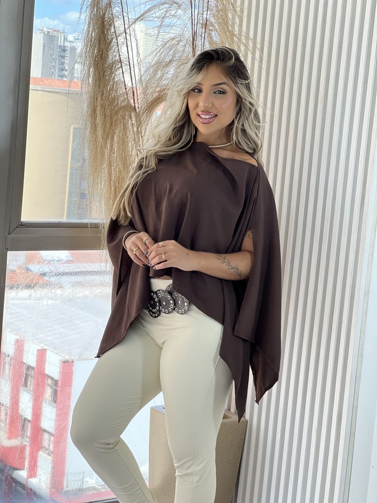 blusa capa com top marrom