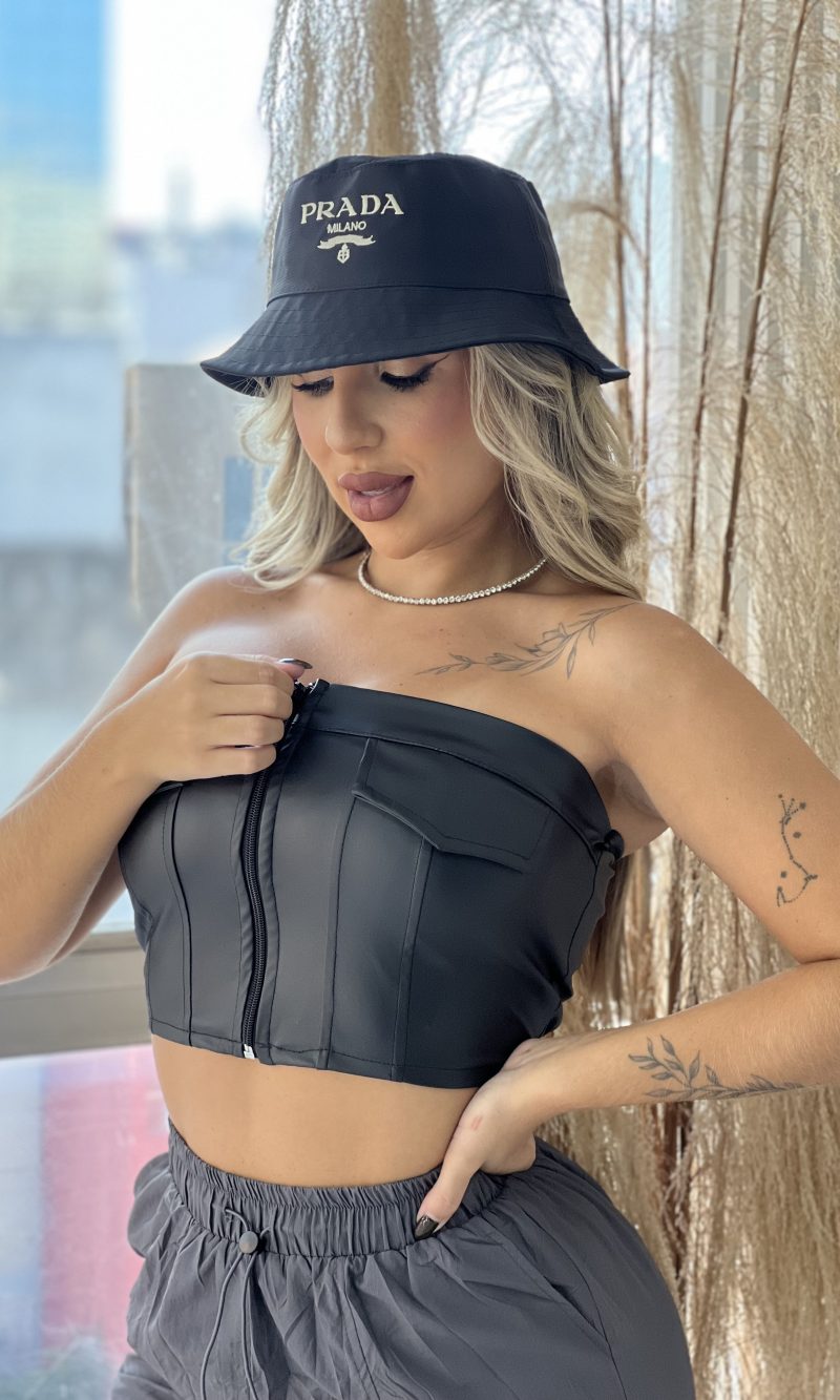 cropped courino kessia preto cropped courino kessia preto
