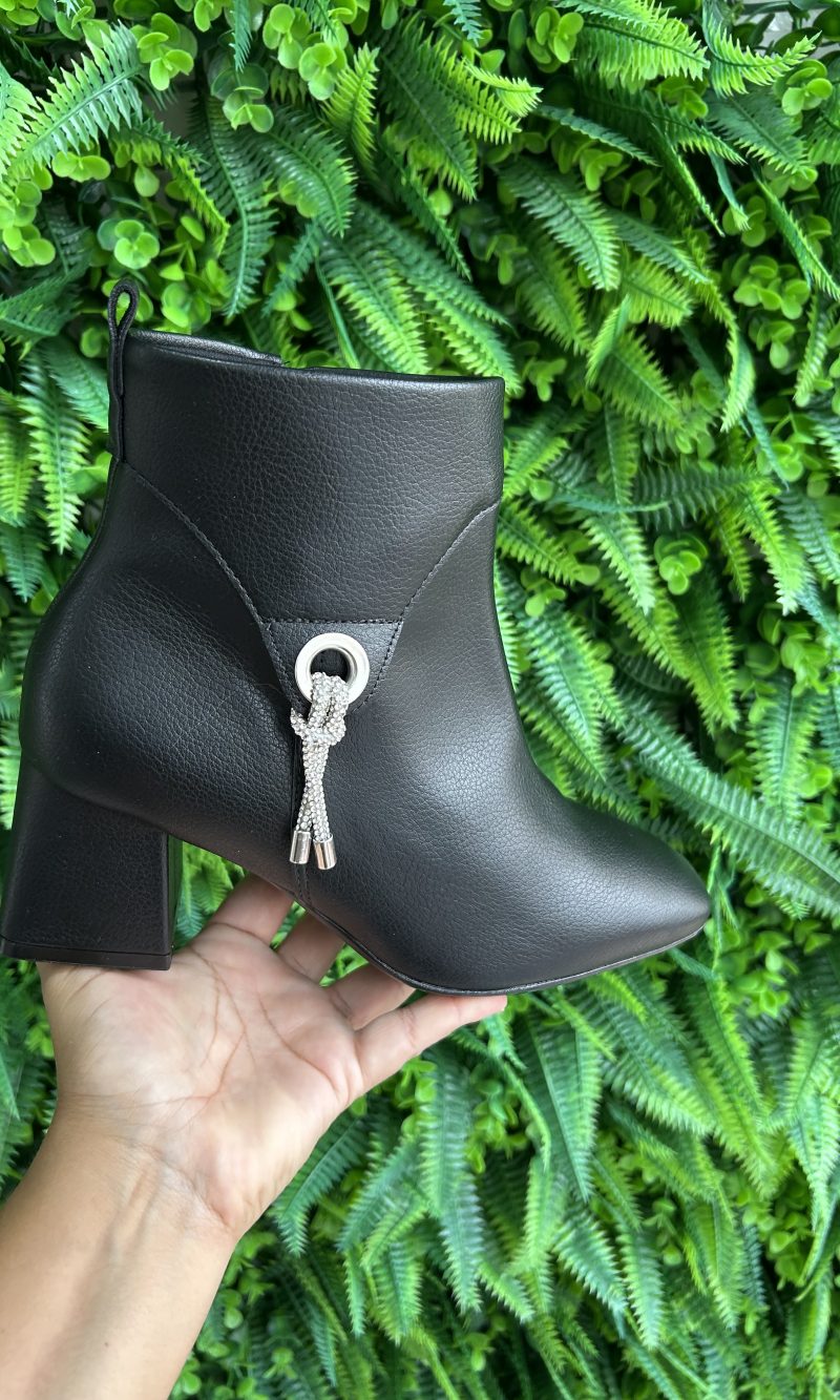 bota cano curto salto bloco preto vizzano 3098.106