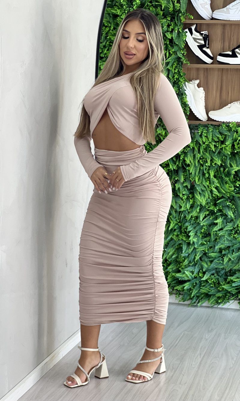 conjunto manga longa midi kim bege conjunto manga longa midi kim bege