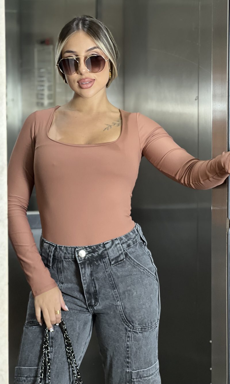 body manga longa sabrina marrom