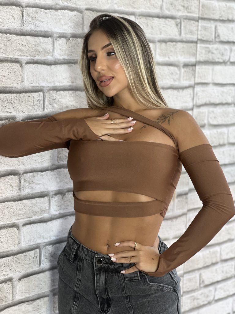 cropped manga longa gringa marrom cropped manga longa gringa marrom