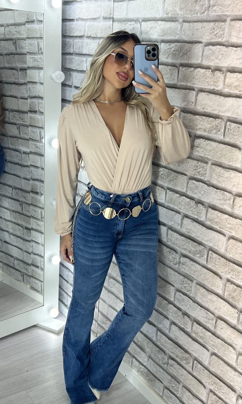 calça jeans flare roma