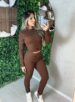 conjunto mia marrom