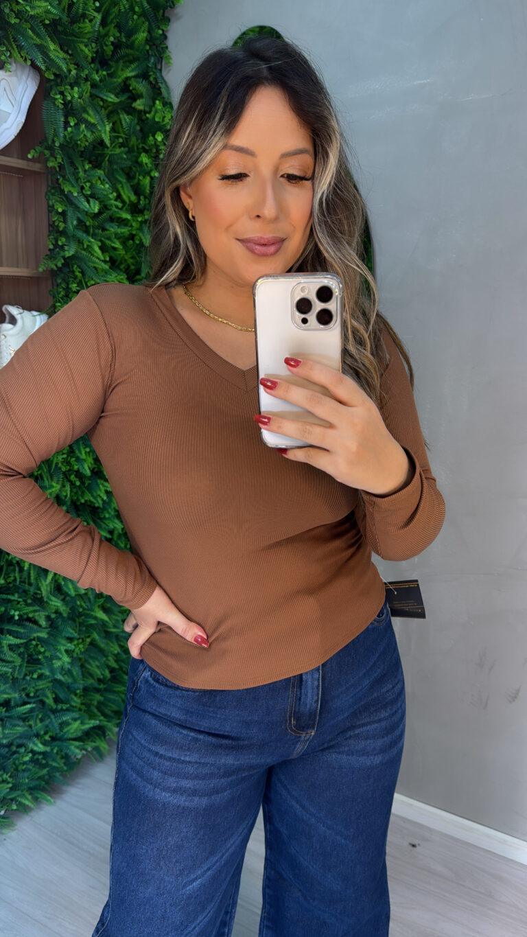 blusa gola v canelada flanelada marrom