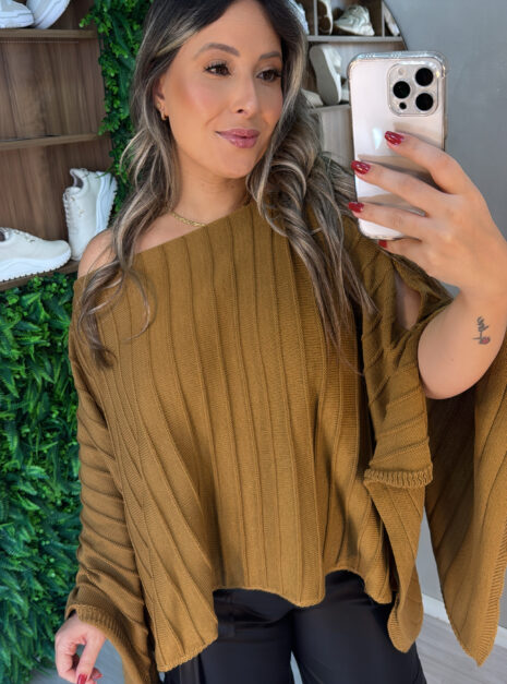 blusa capa tricô bege