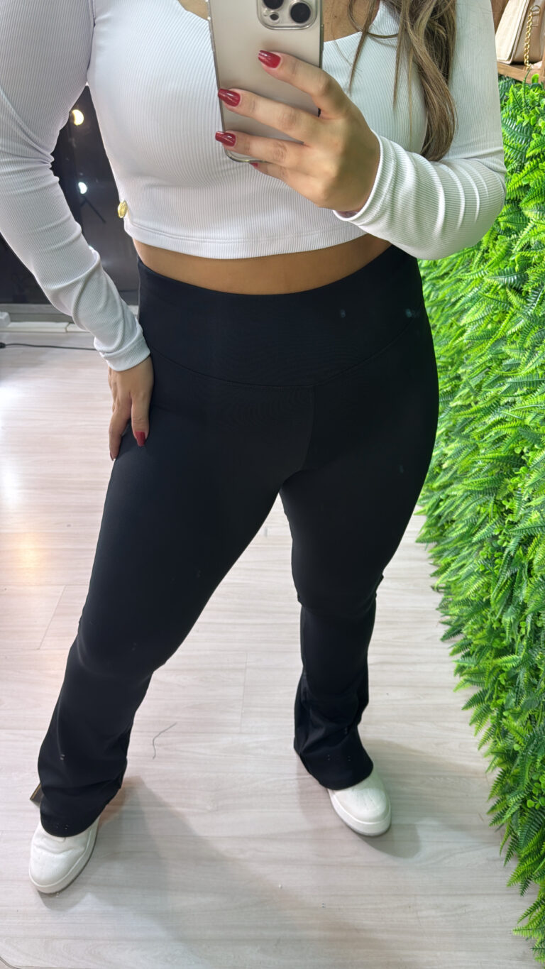 calça legging apeluciada flare preto calça legging apeluciada flare preto