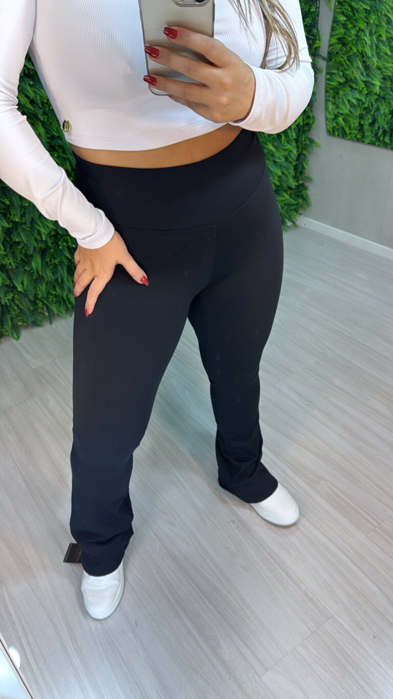 calça legging apeluciada flare preto calça legging apeluciada flare preto