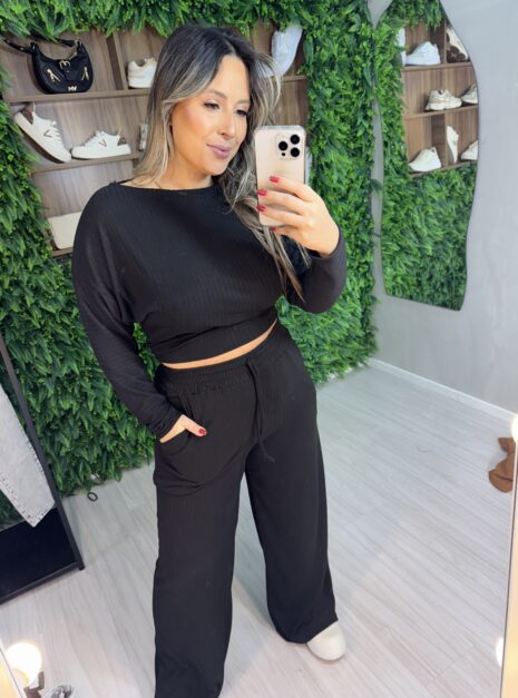 conjunto preto