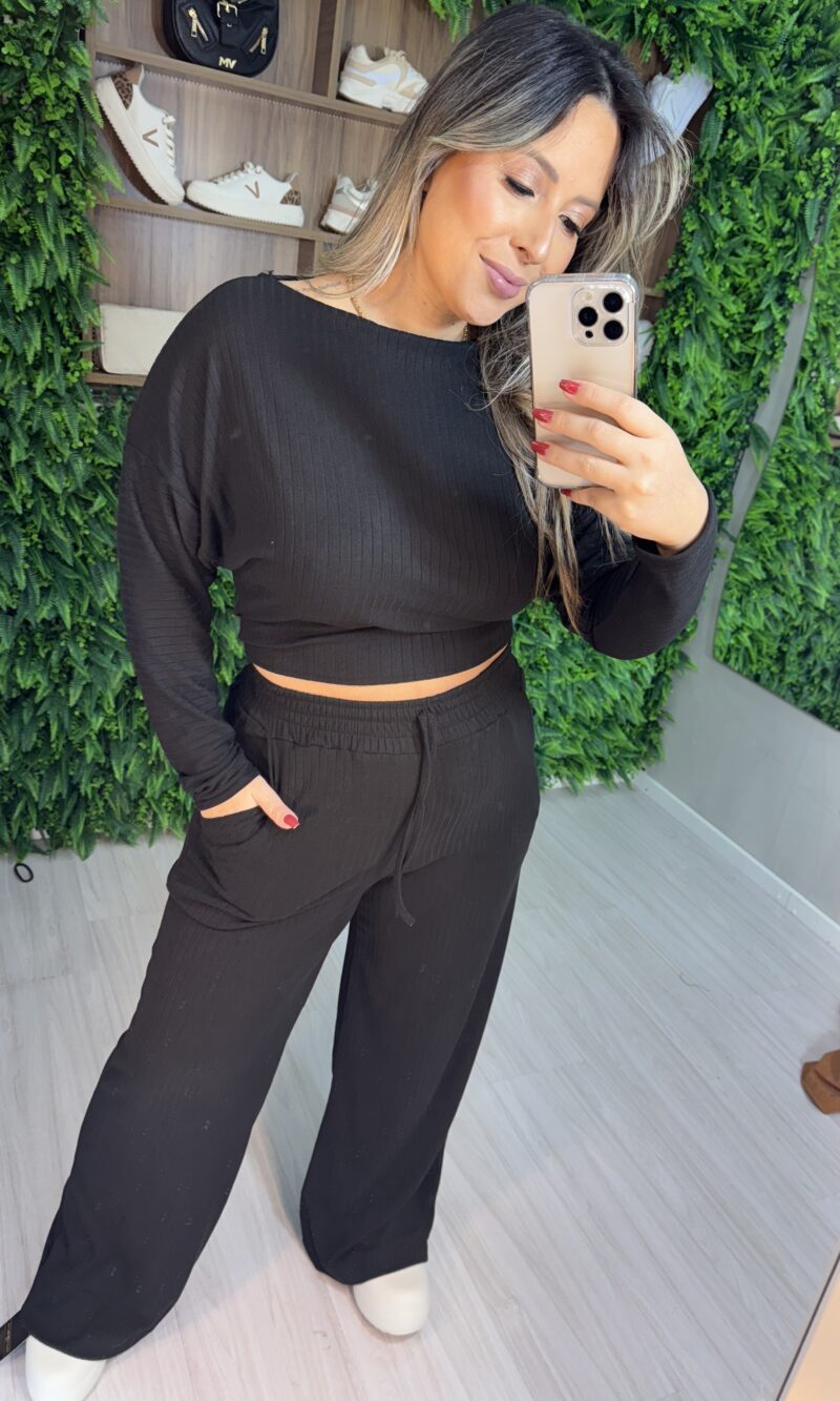 conjunto preto