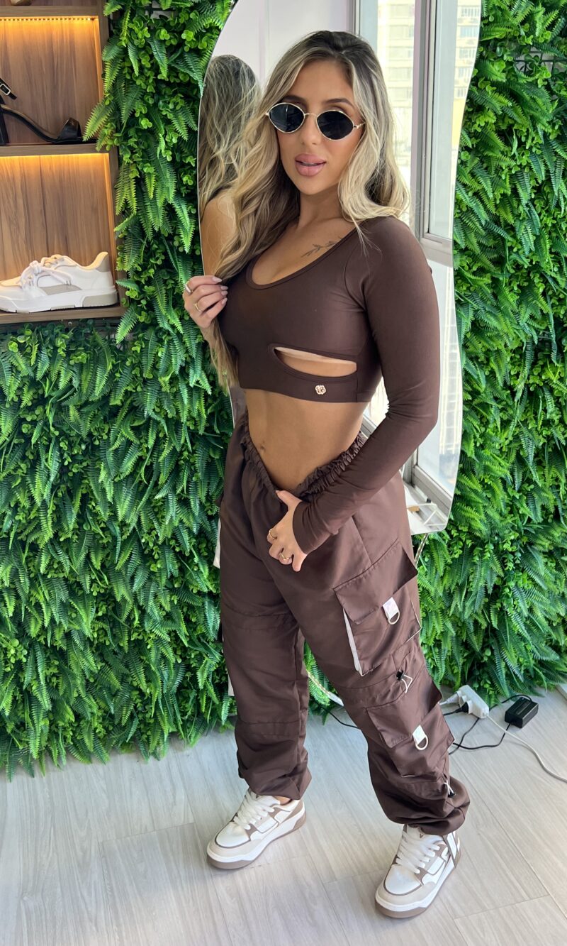 calca parachute neka marrom