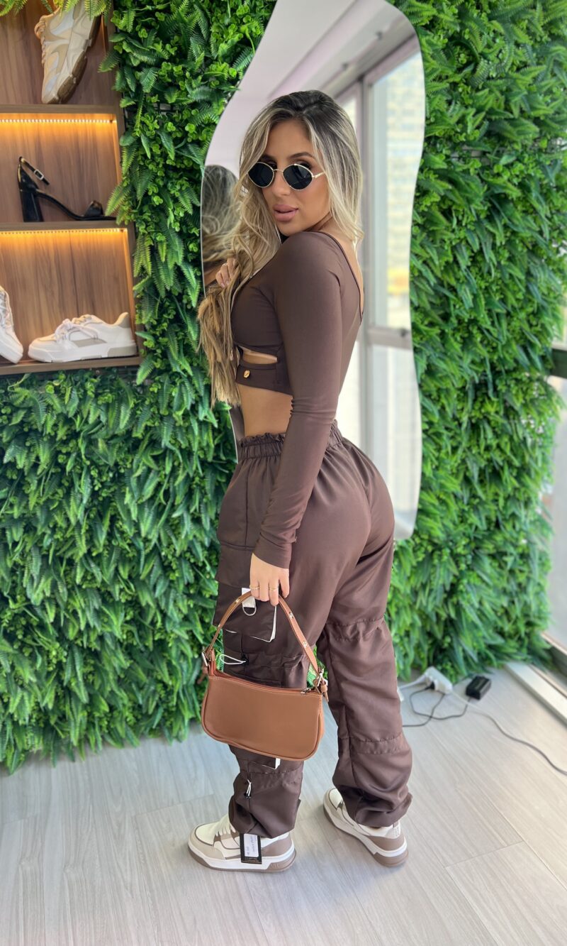 calca parachute neka marrom