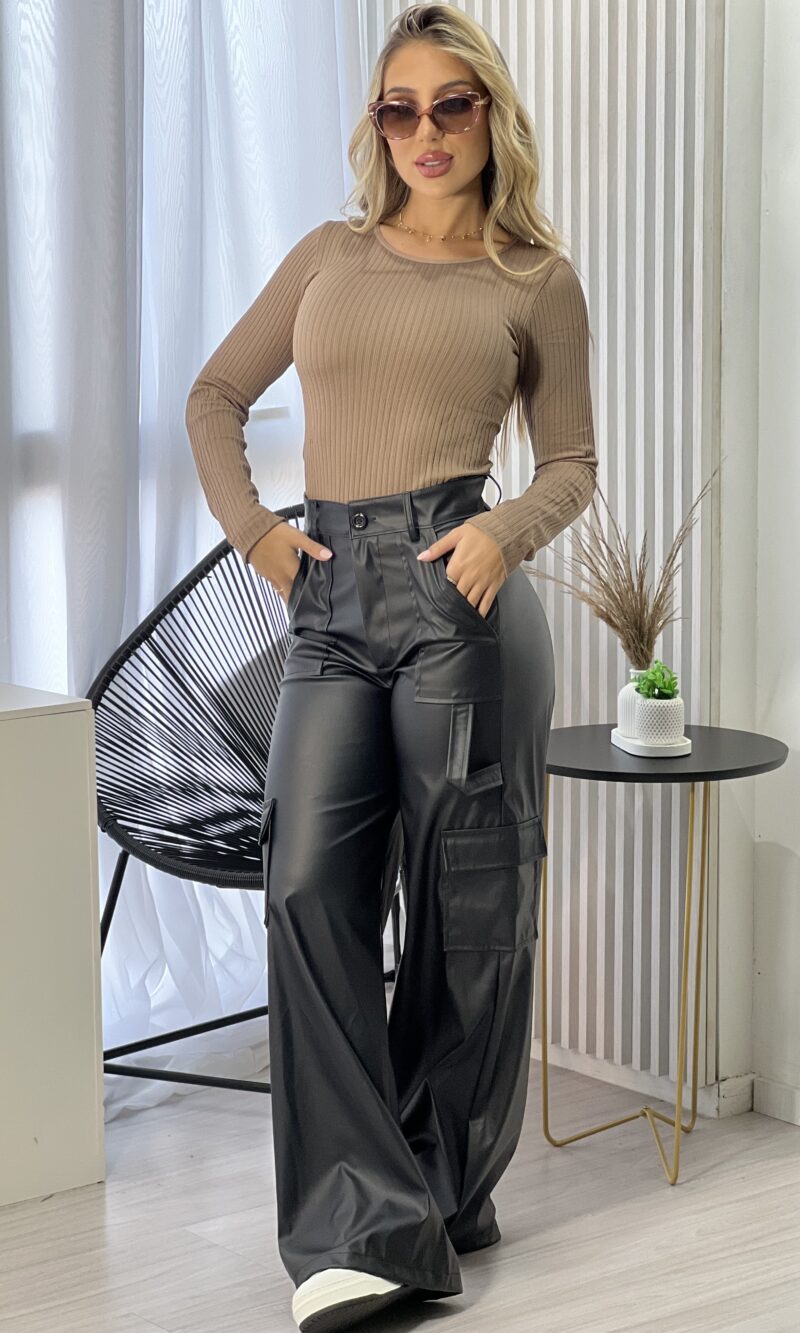 calca pantalona courino naty preto