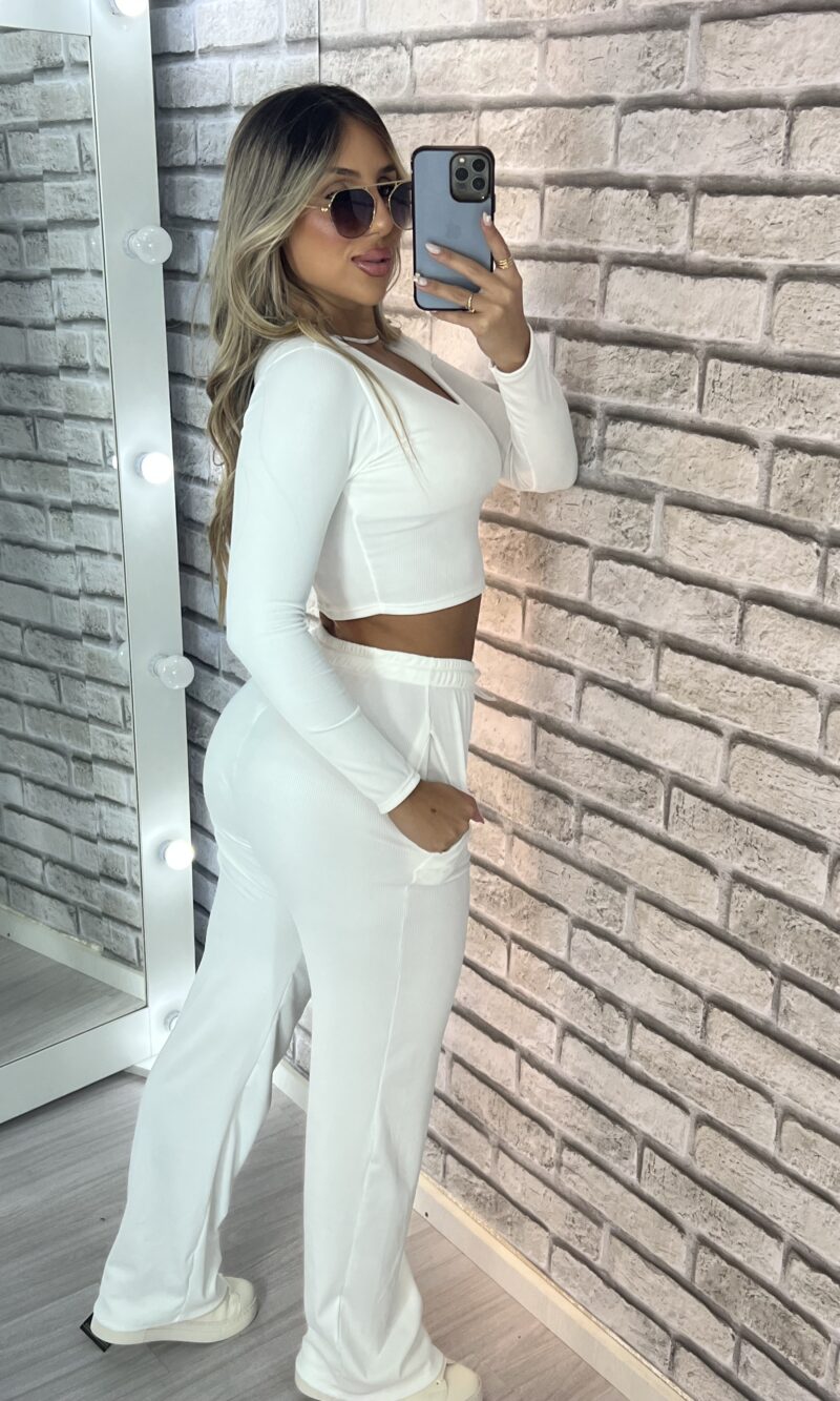 conjunto manga longa nanda off white conjunto manga longa nanda off white