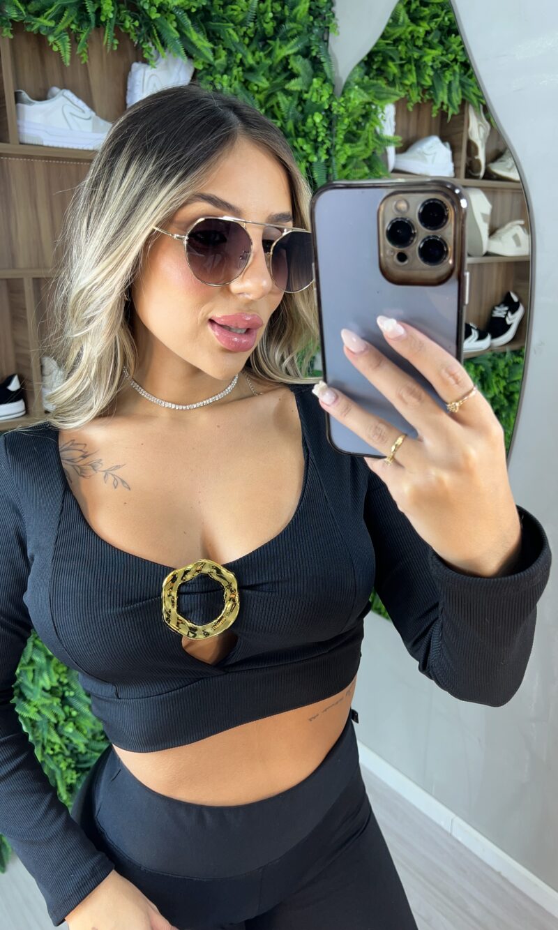 cropped manga longa naty preto cropped manga longa naty preto