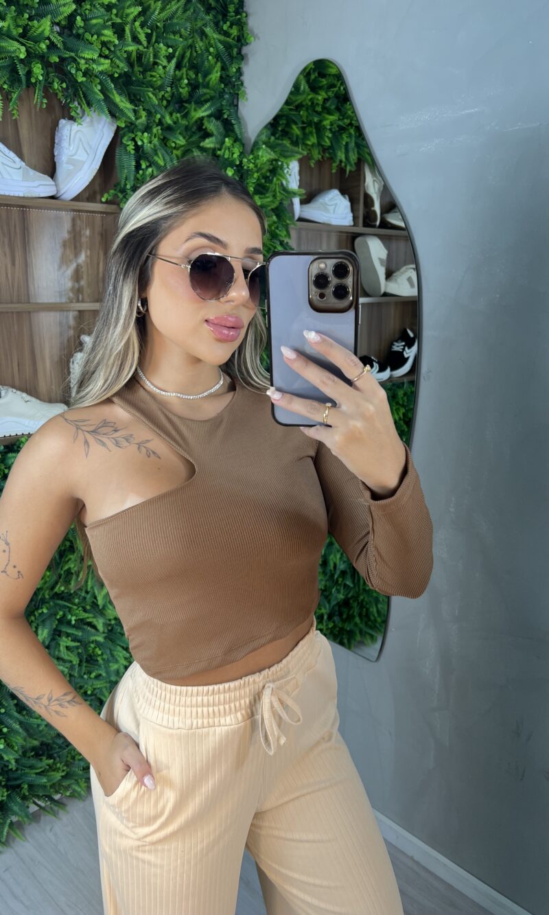 cropped manga longa cloe marrom