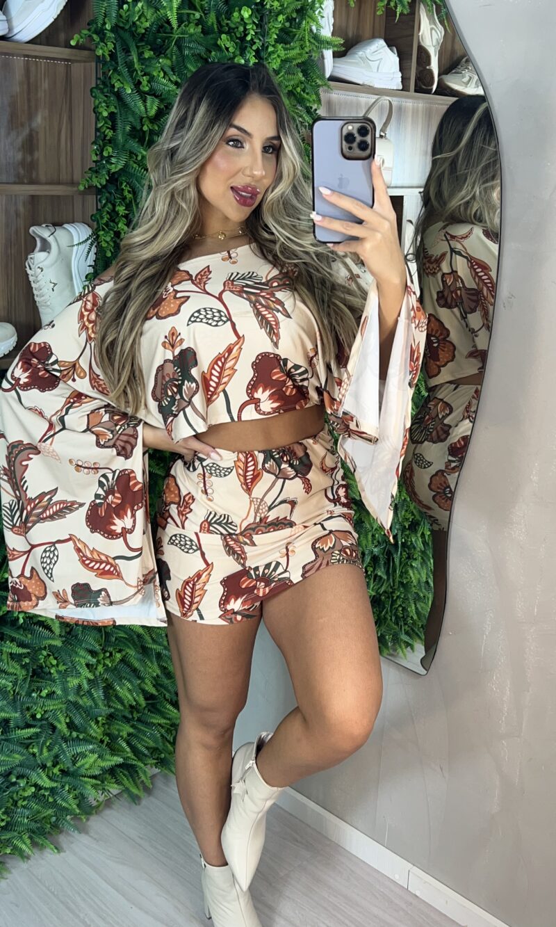 conjunto celeste bege