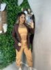 conjunto brit caramelo