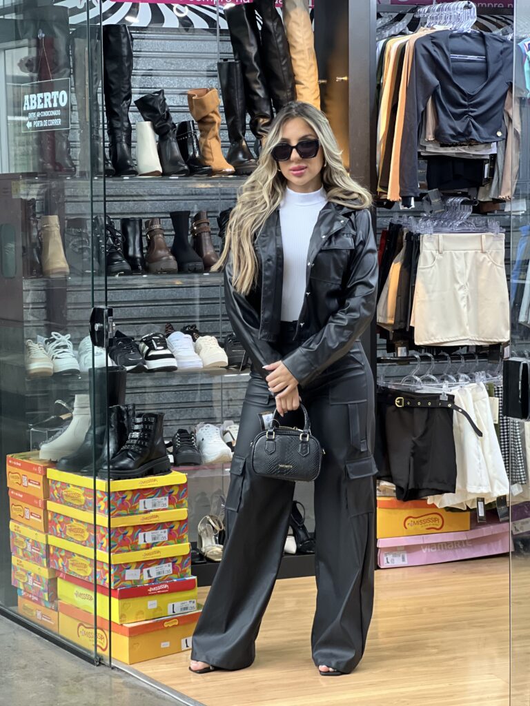 jaqueta courino couro fake jujuba preto jaqueta courino couro fake jujuba preto