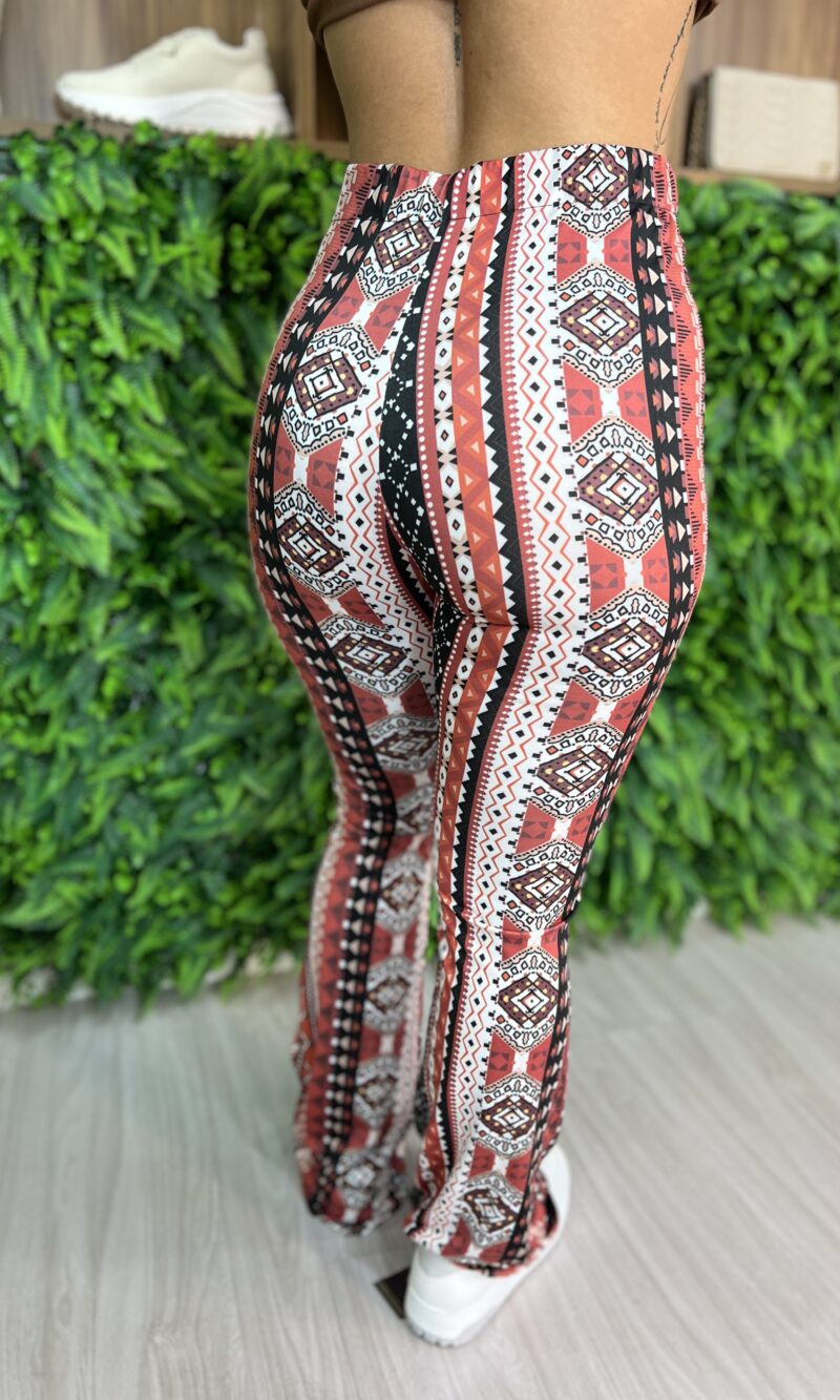 calça flare amara estampado marrom