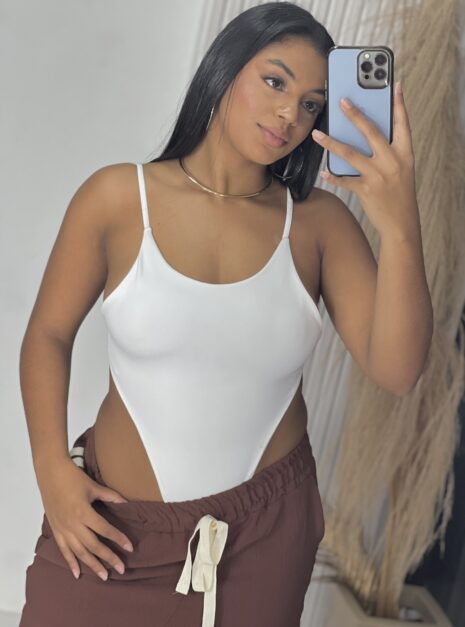 body cavado magda branco