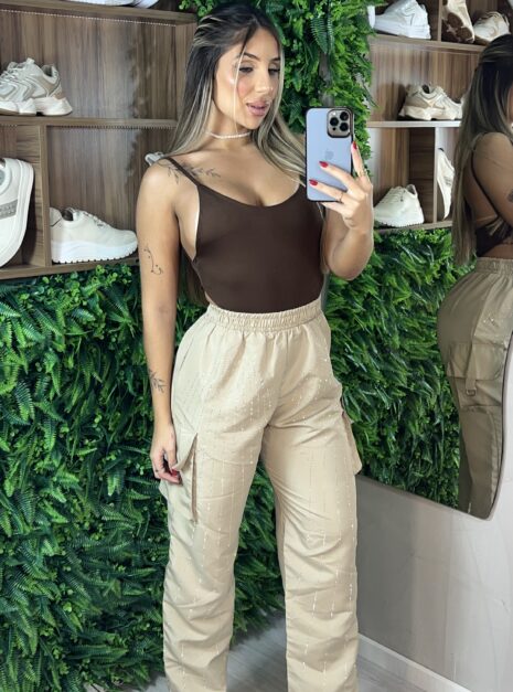 body cavado magda marrom