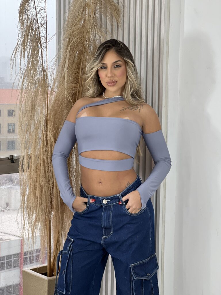 cropped manga longa gringa cinza cropped manga longa gringa cinza