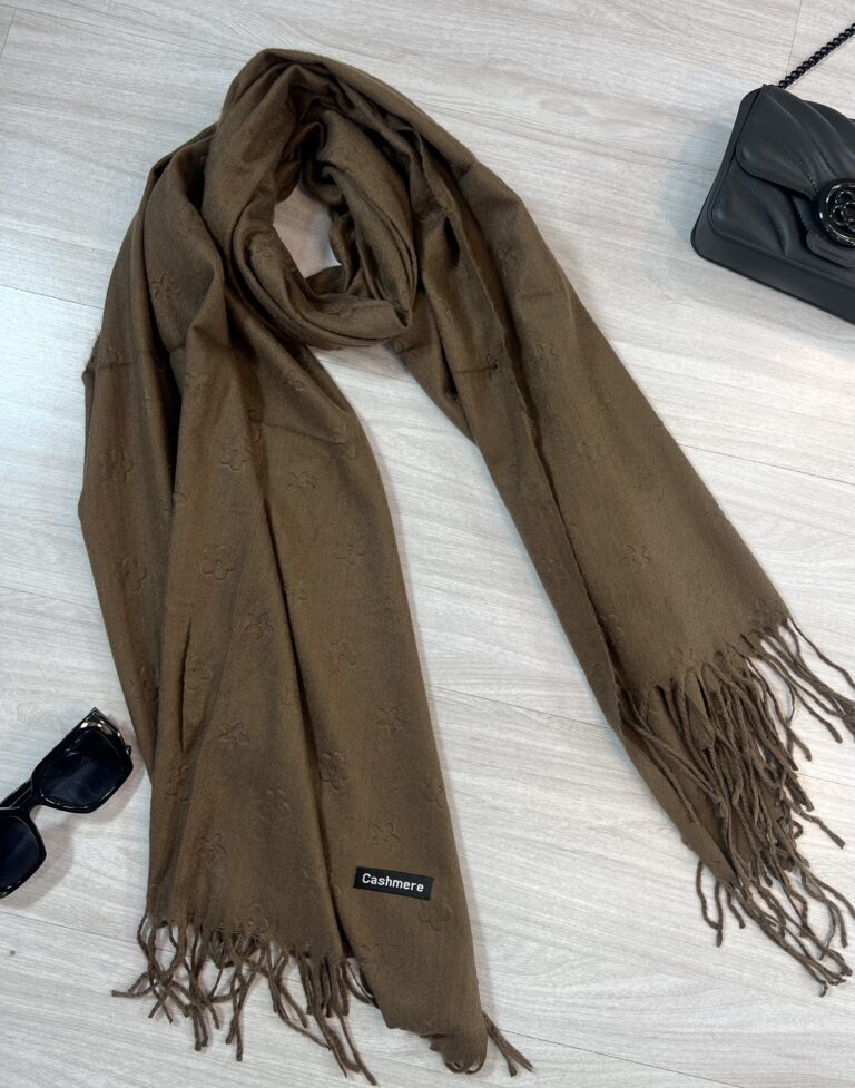 lenço flanelado florzinha marrom lenço flanelado florzinha marrom