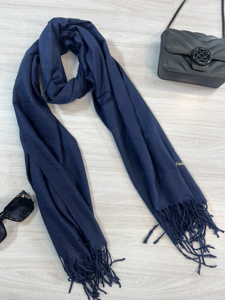 lenço flanelado florzinha azul marinho lenço flanelado florzinha azul marinho