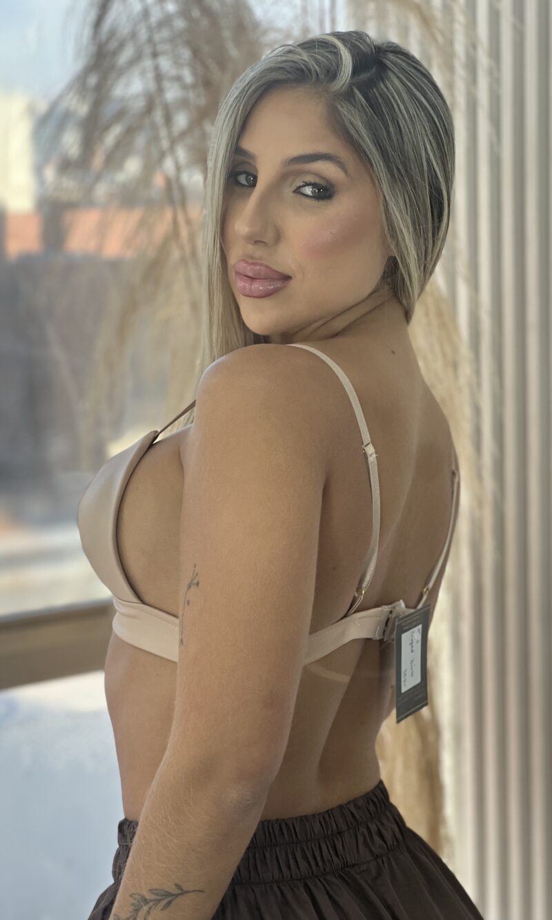 top dinha nude top dinha nude