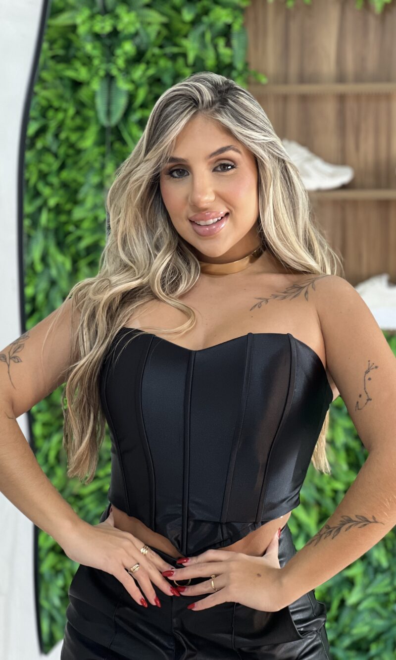 corselet acetinado preto