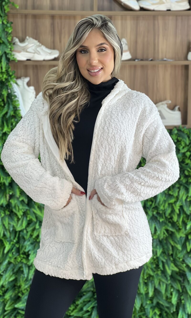 casaco teddy zíper off white casaco teddy zíper off white