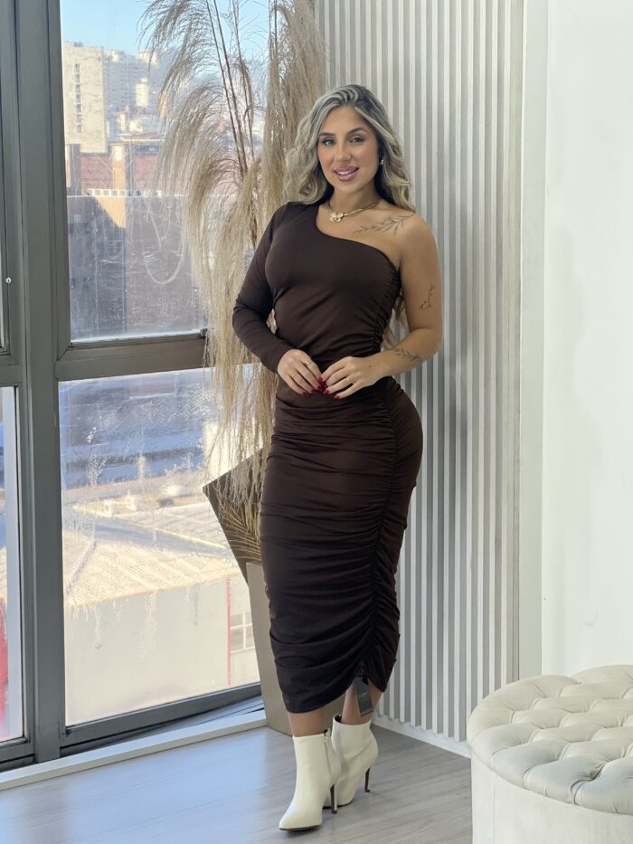 vestido midi manga longa melissa marrom