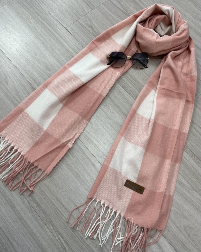 lenço flanelado xadrez rosa