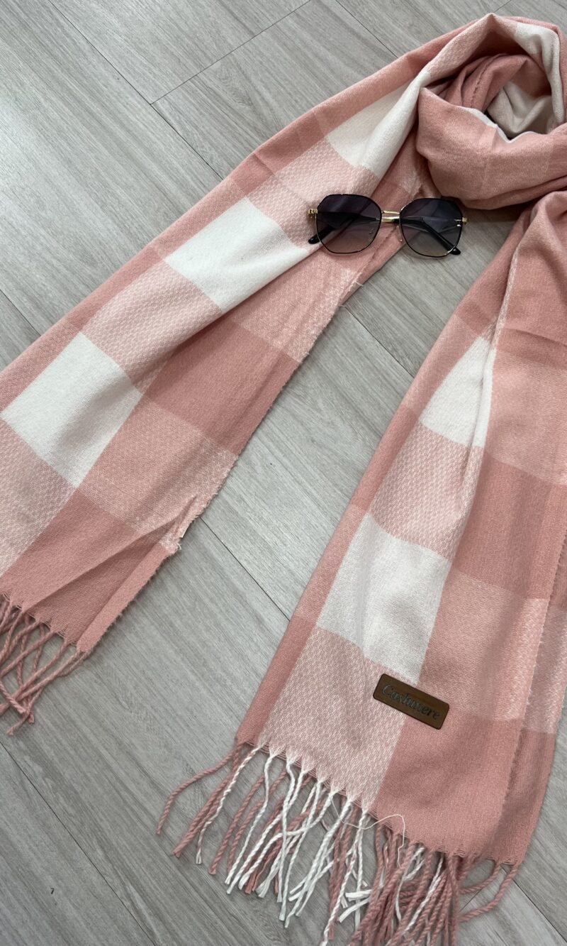 lenço flanelado xadrez rosa